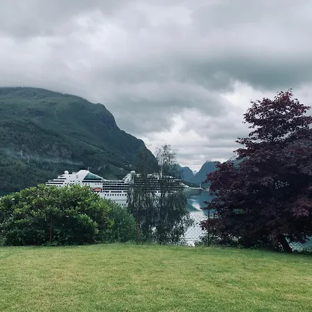 Solvik - Fjord View In