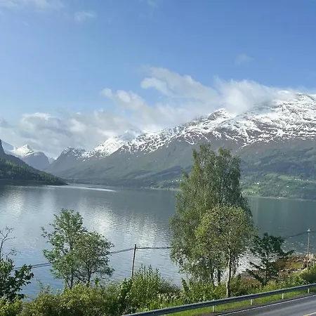 公寓 Solvik - Fjord View In