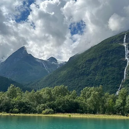 公寓 Solvik - Fjord View In *