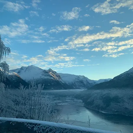 公寓 Solvik - Fjord View In