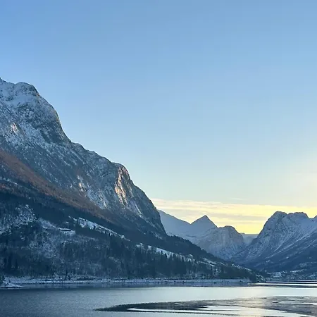 Solvik - Fjord View In 公寓