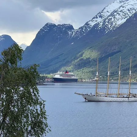 Solvik - Fjord View In