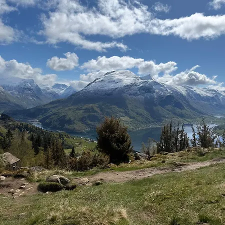Solvik - Fjord View In Loen